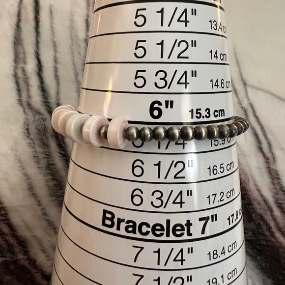 ❤️ Queen Pink Conch 6mm Desert Pearl Native Navajo Heishi Stack Bracelet Sz 6.25 - Picture 4 of 13